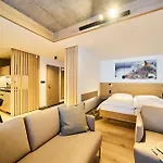 Labska 20 - Apartmanovy Dum *